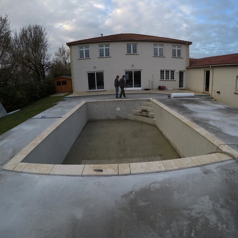 Ete Piscine Entretien Netoyage Piscine Les Sables D Olonne Renovation Piscine