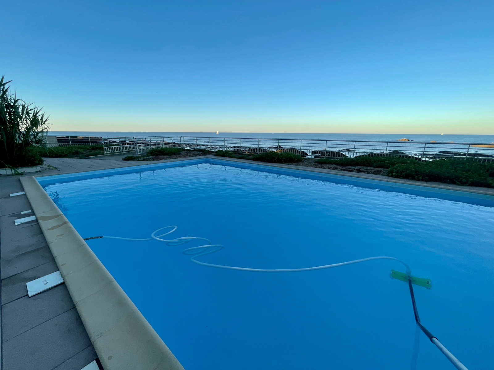 Ete Piscine Entretien Netoyage Piscine Les Sables D Olonne Image 2023 05 31T13 28 50 359Z